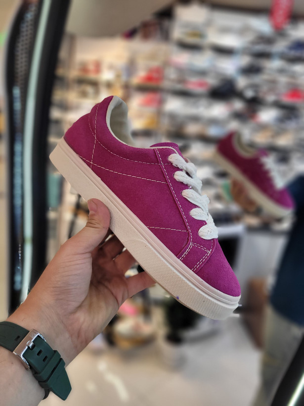 کتونی تکسایز ۴۰ ونس